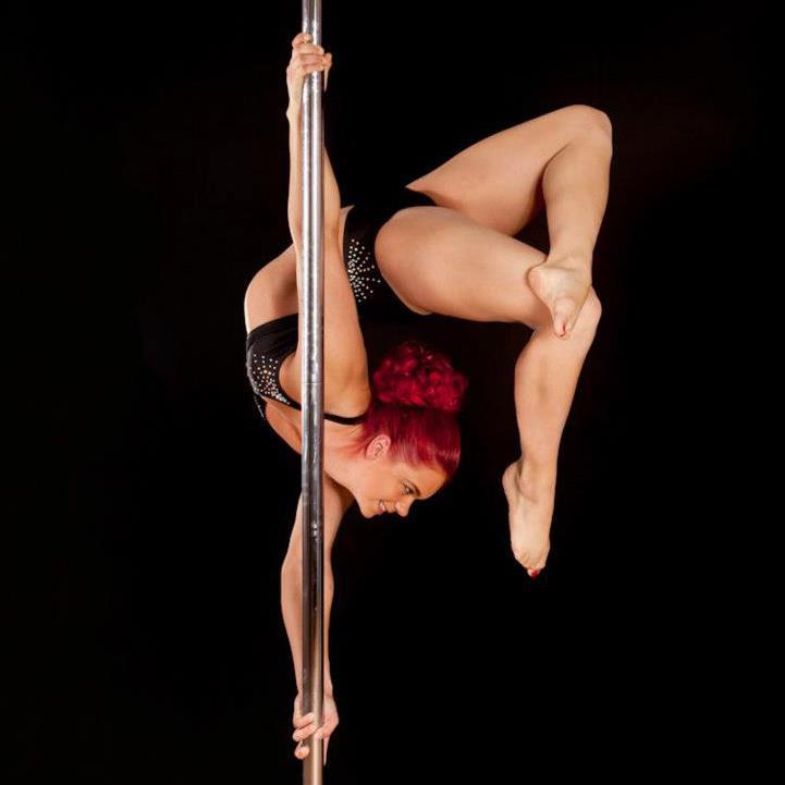 Mexican nude pole dancer